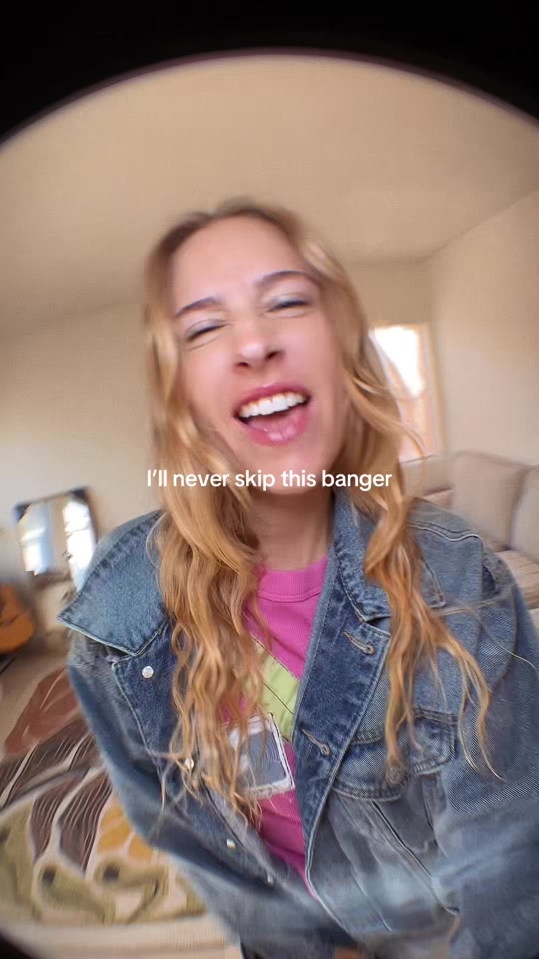 @kelseykinch