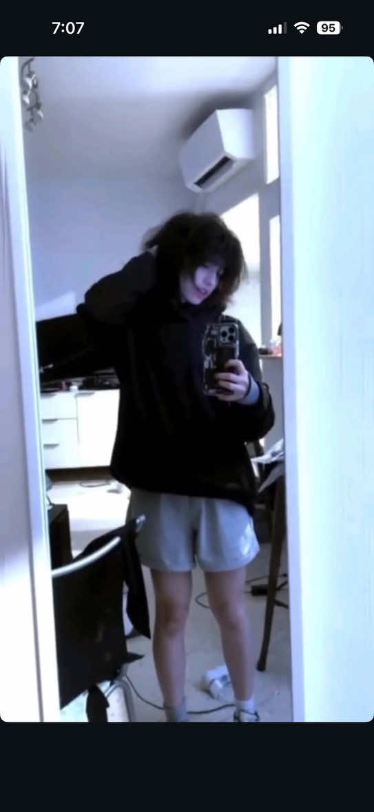 @Dead_acc123