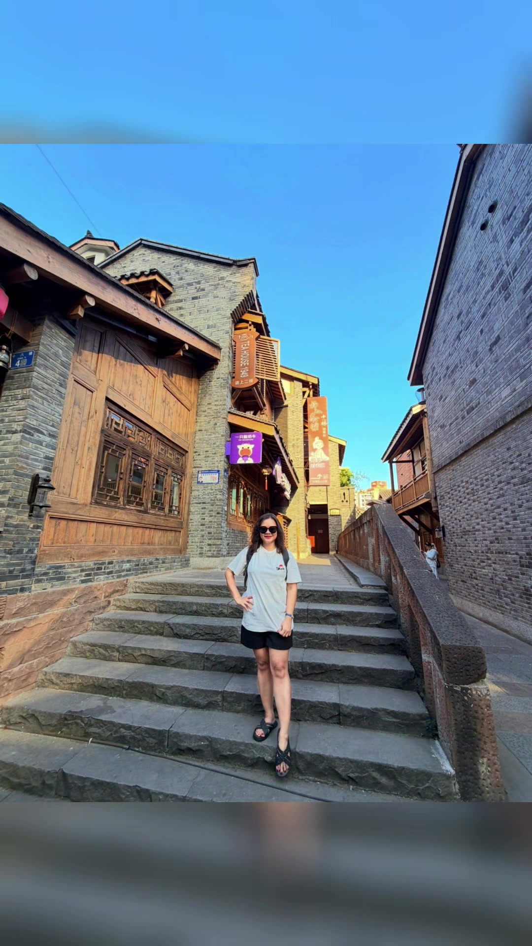 @Dr Thinzar (vlog by Thinzar)