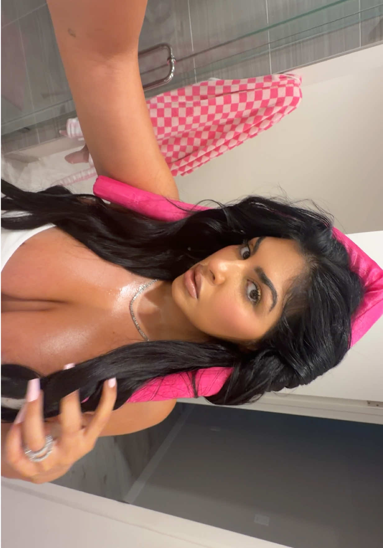 @adrianasahar
