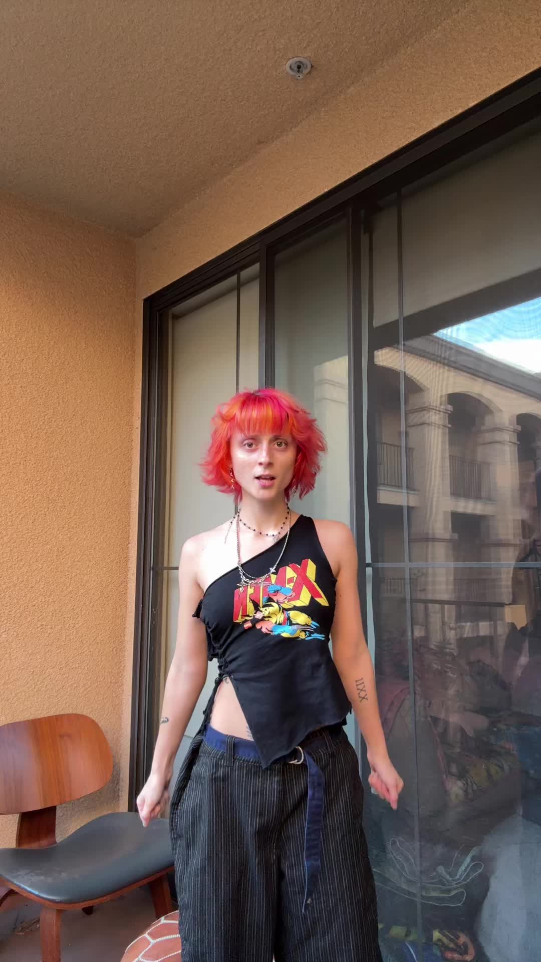 @ayvuhz