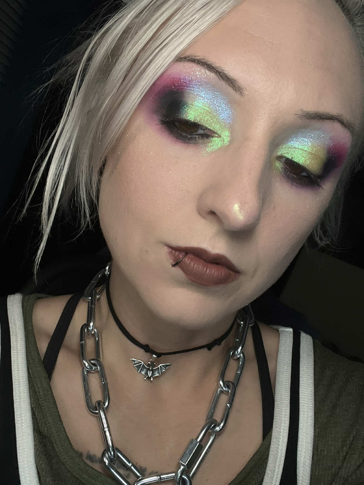 @Mika ✨ plays with makeup ✨