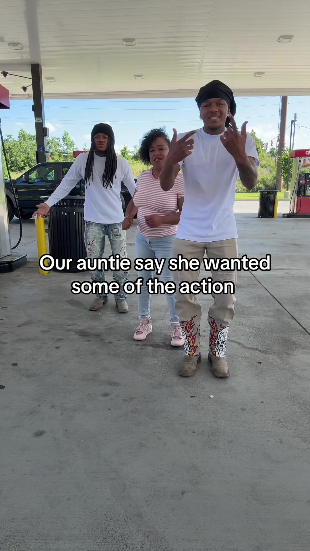 @Ghettotwins_
