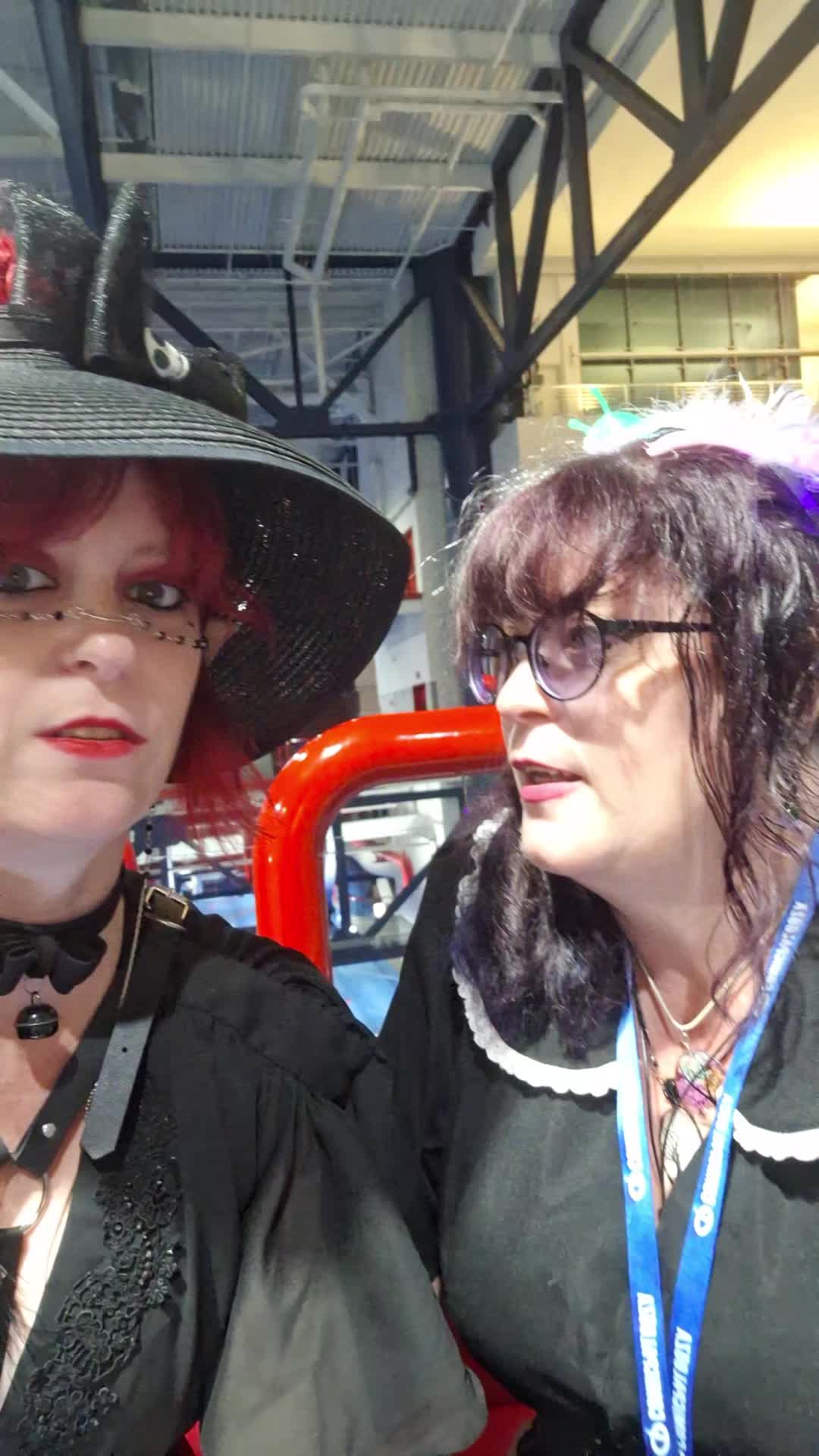 @🧙♀️🐈⬛Mickey Hollow📚🧝♀️