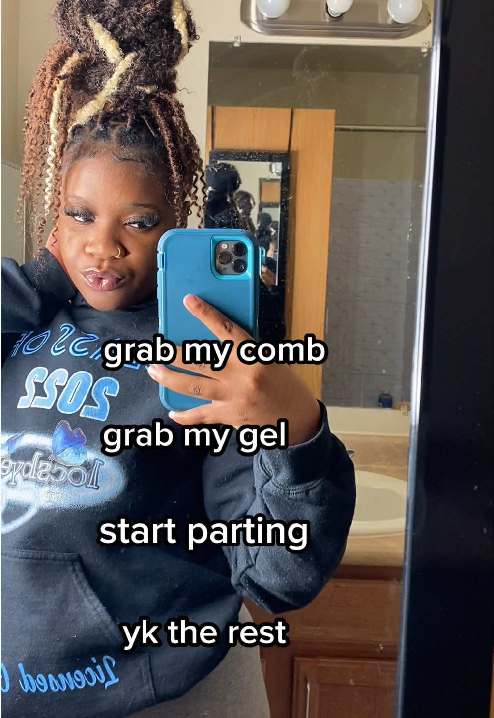 @locsbyessie