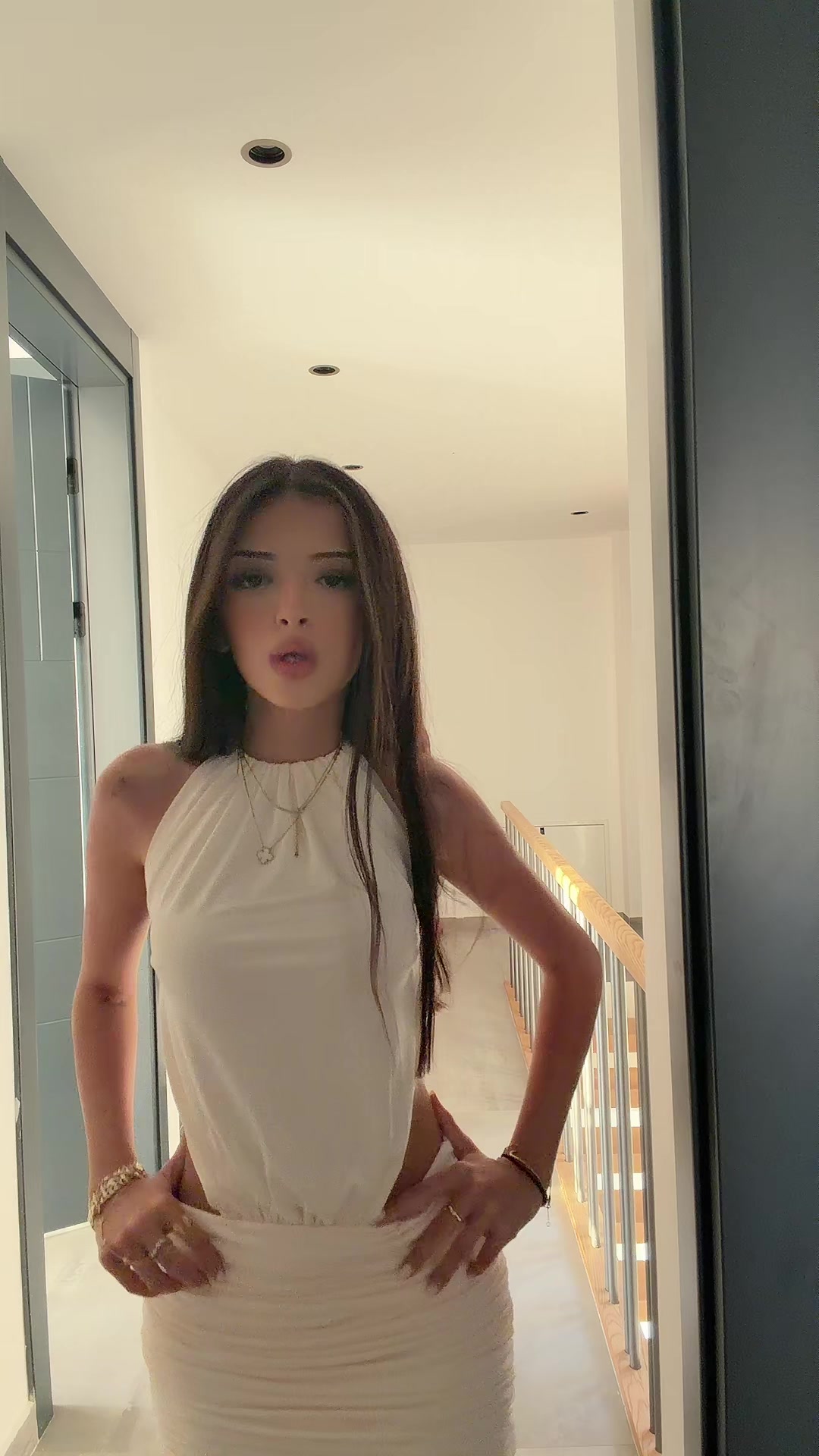 @ella