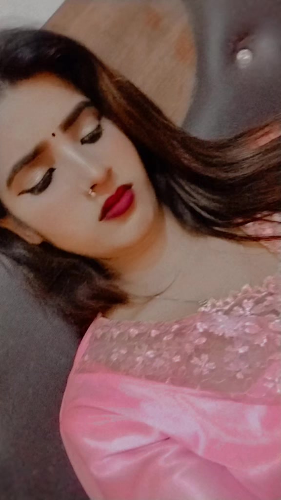 @Bhojpuri Queen 👑