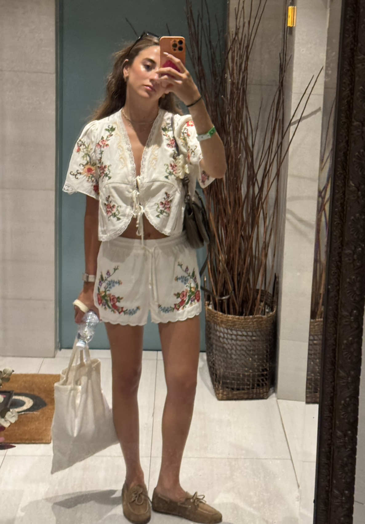 @KYRA