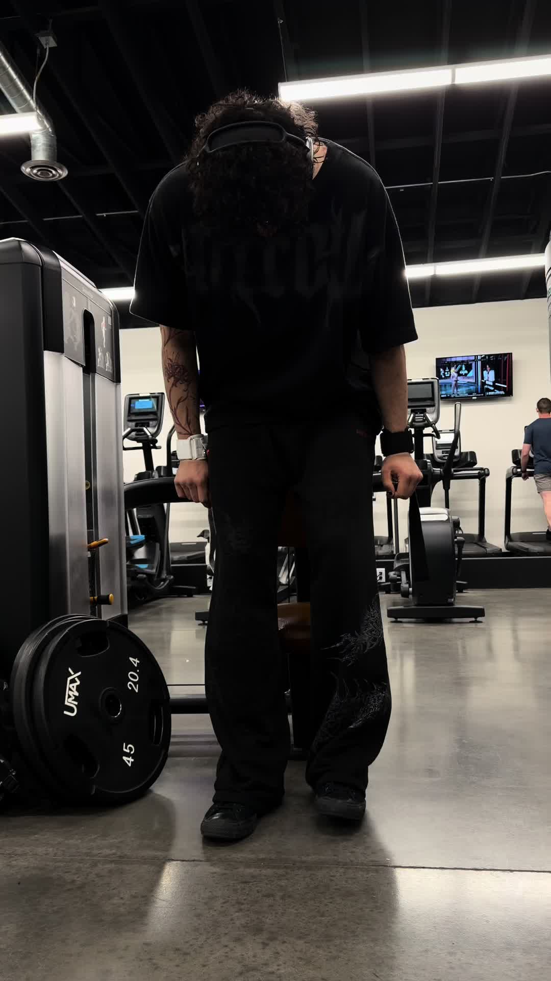 @Chookaa.Lifts