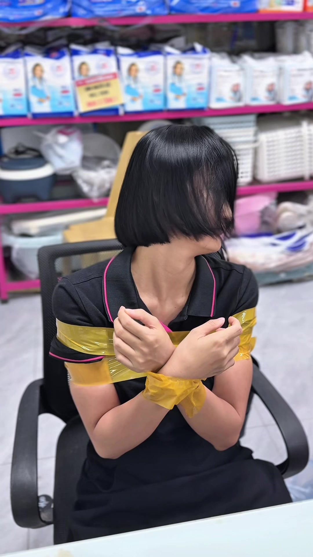 @Shop B&eacute; Tuệ