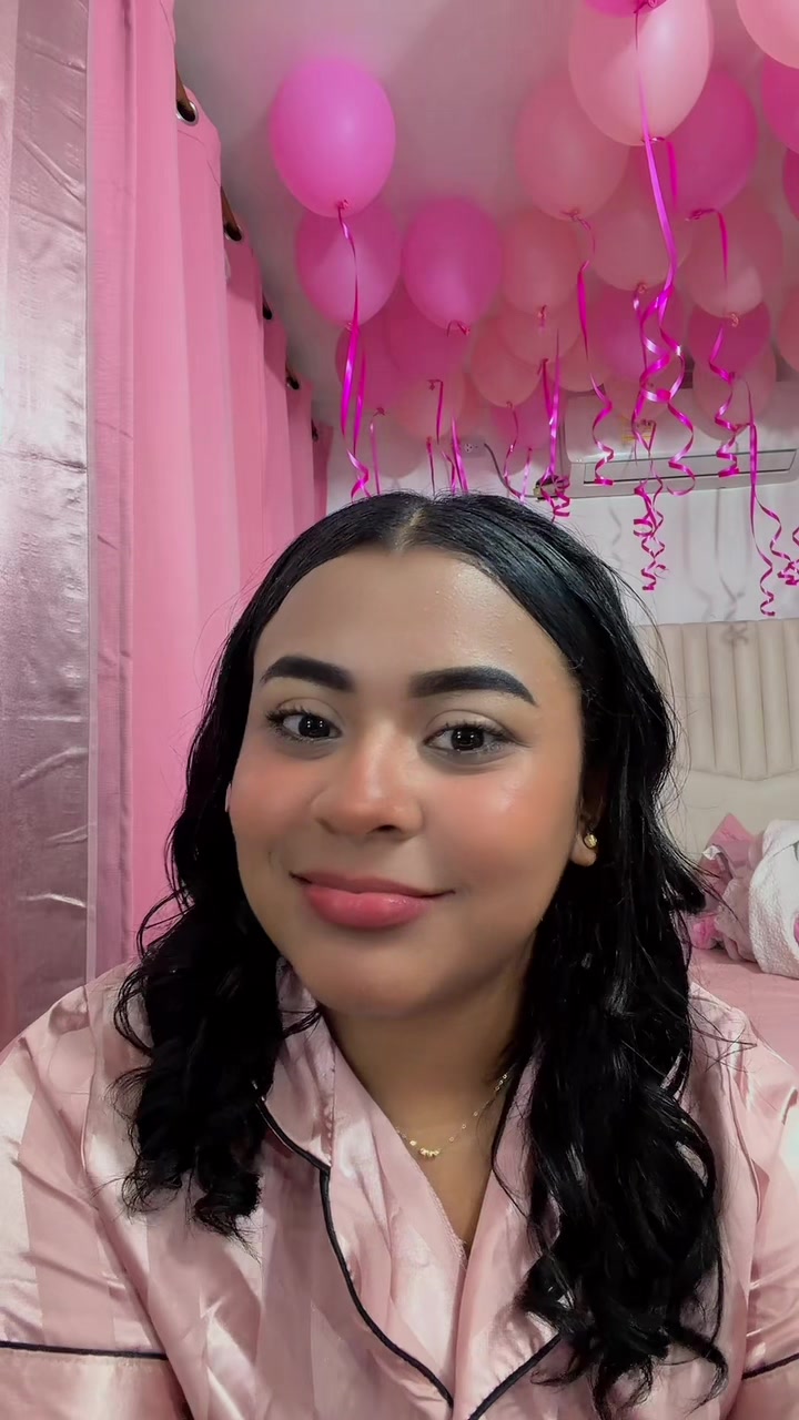 @Vanessa La De KIUTTY