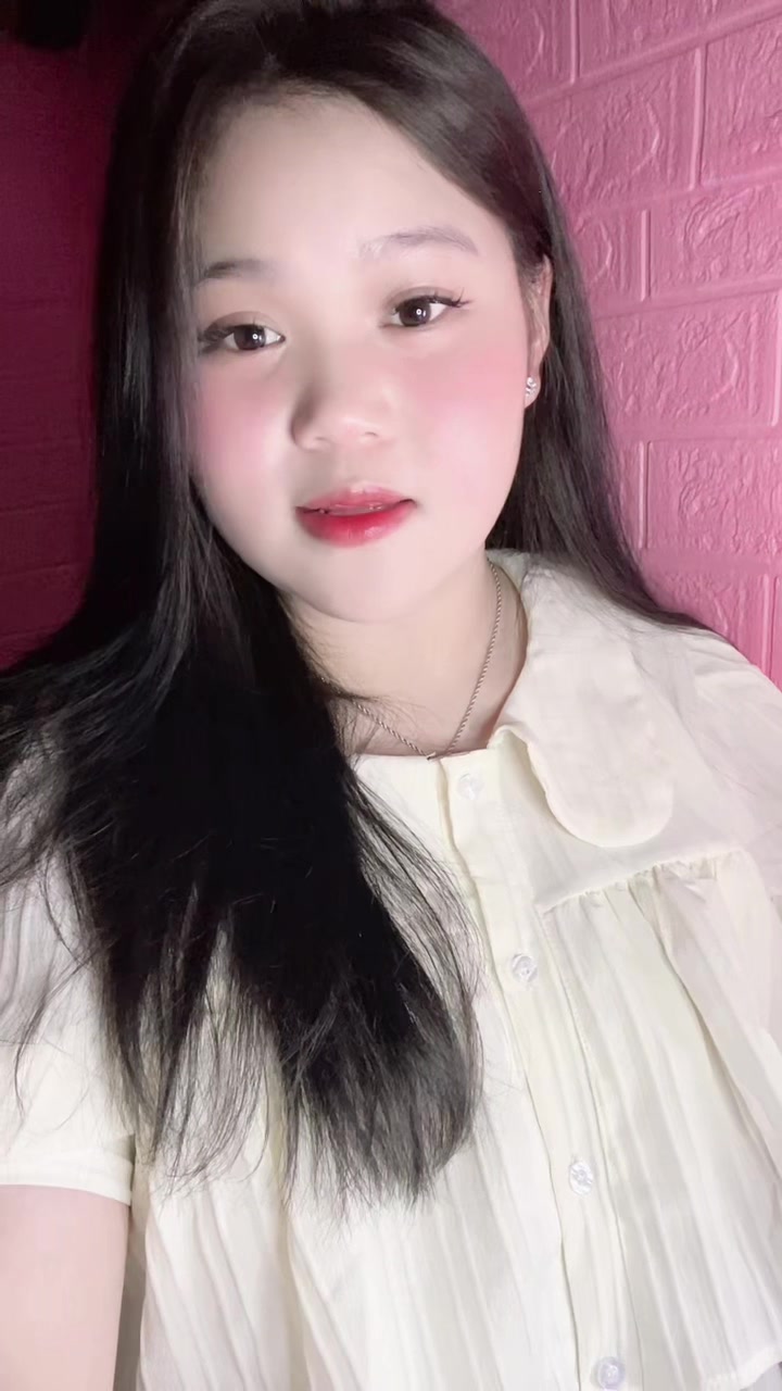 @Th&uacute;y hằng🫧