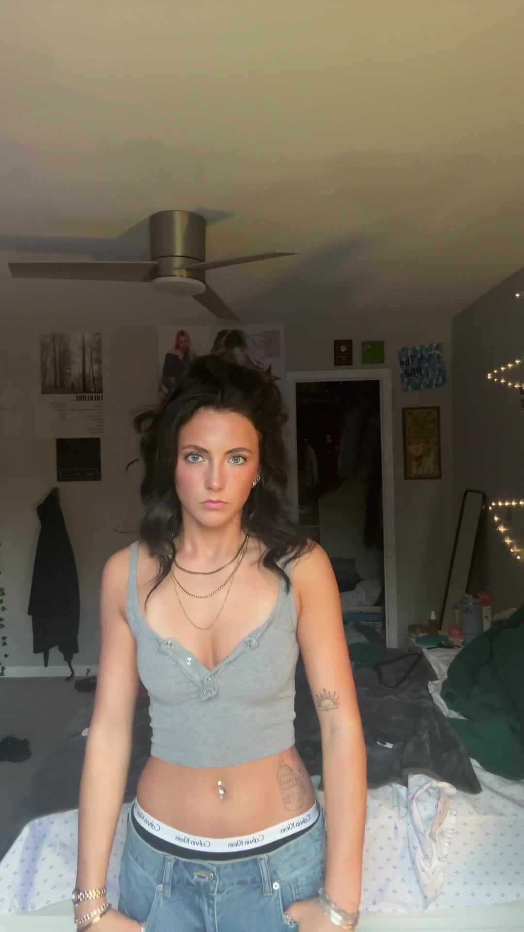 @Ava