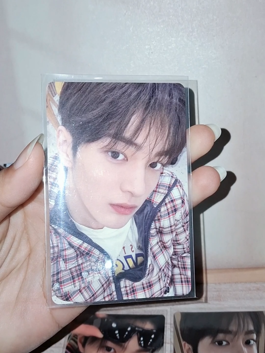 @Idolverse.id