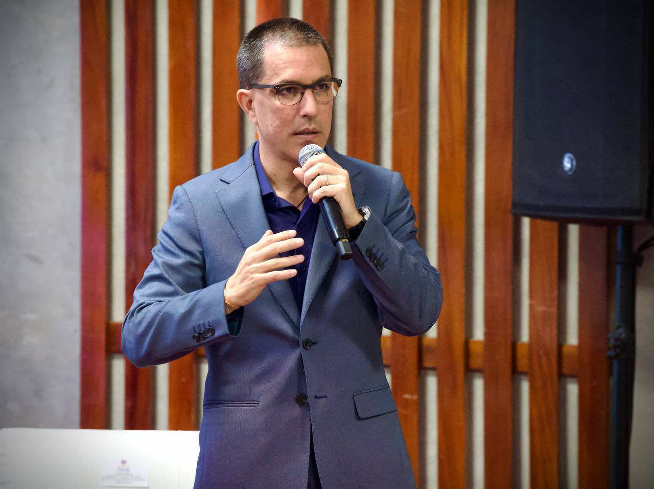 @Jorge Arreaza M