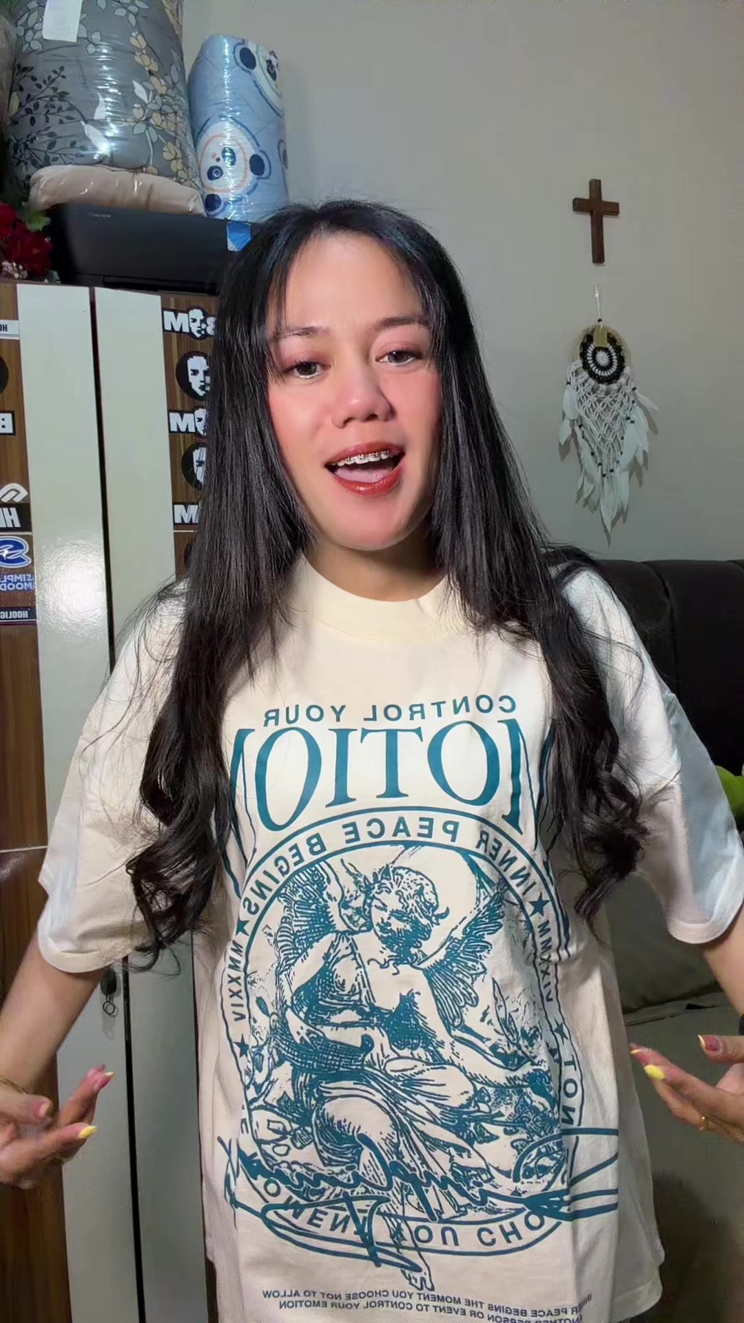 @𝐀𝐩𝐫𝐢 𝐒𝐢𝐡𝐨𝐦𝐛𝐢𝐧𝐠