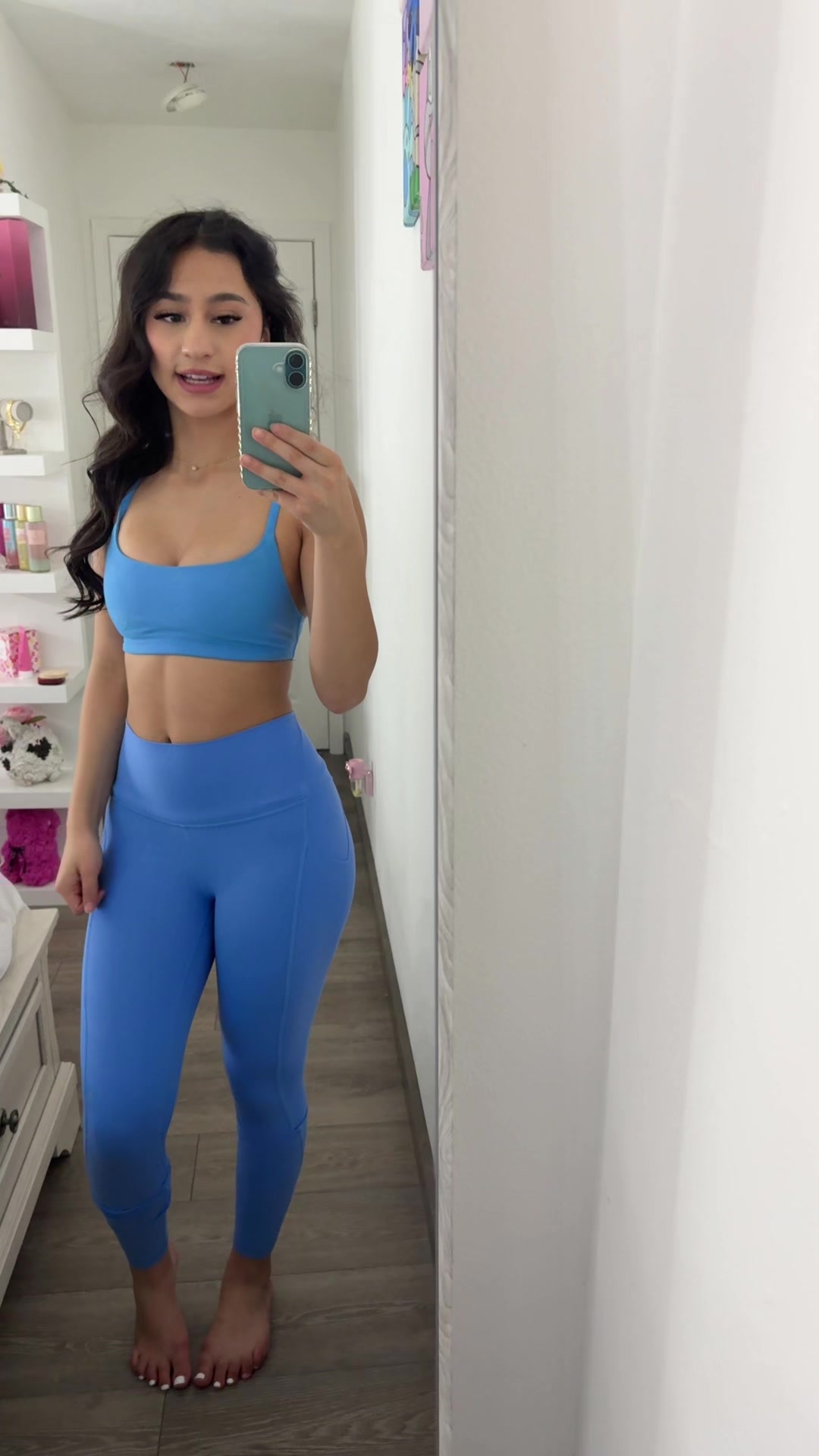 @anneliscuh