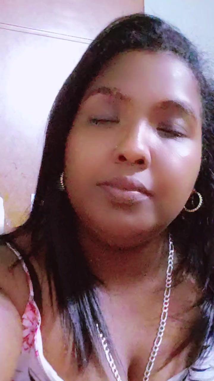 @Amanda Essequibo coast girl