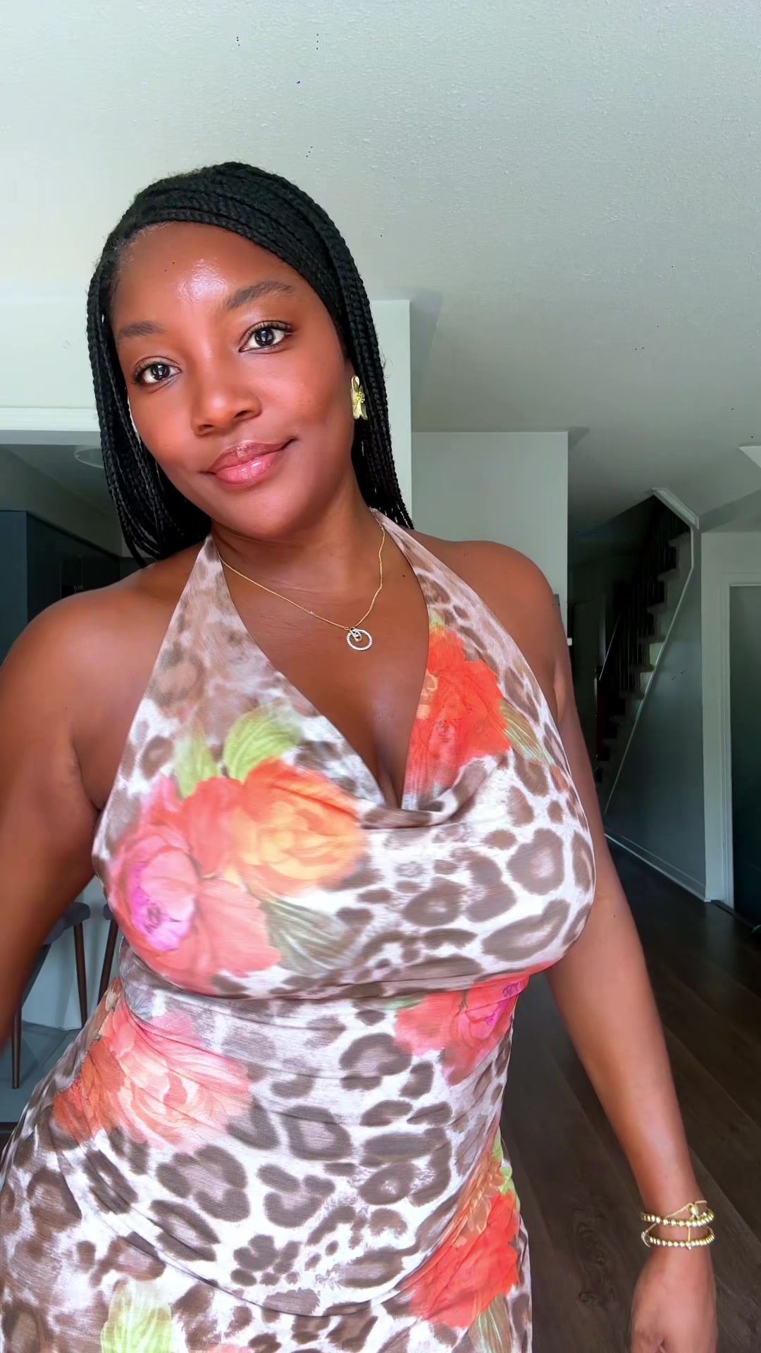 @HoneyB🐝| Solo Traveler