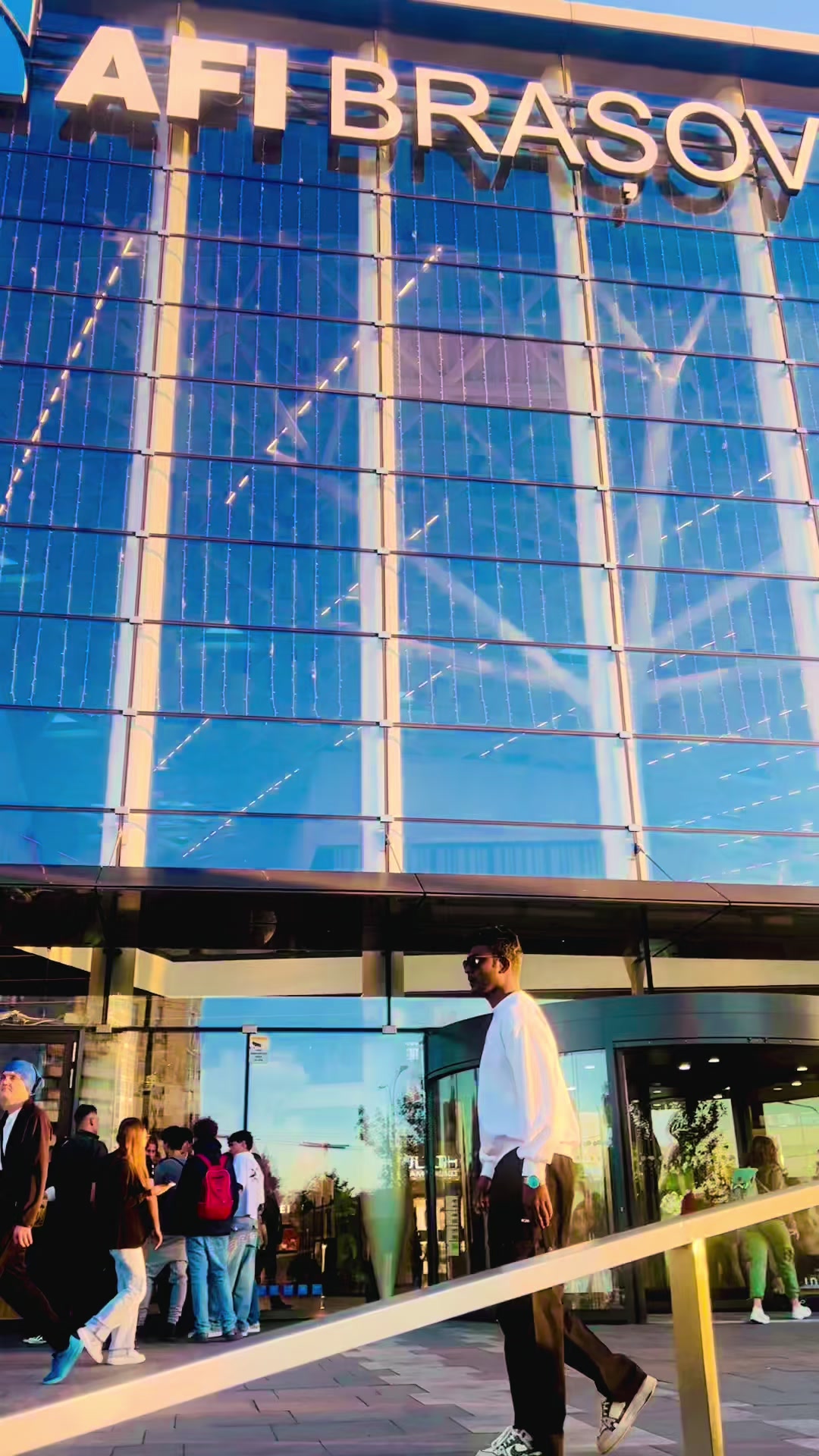 @Biren🇳🇵🇧🇪