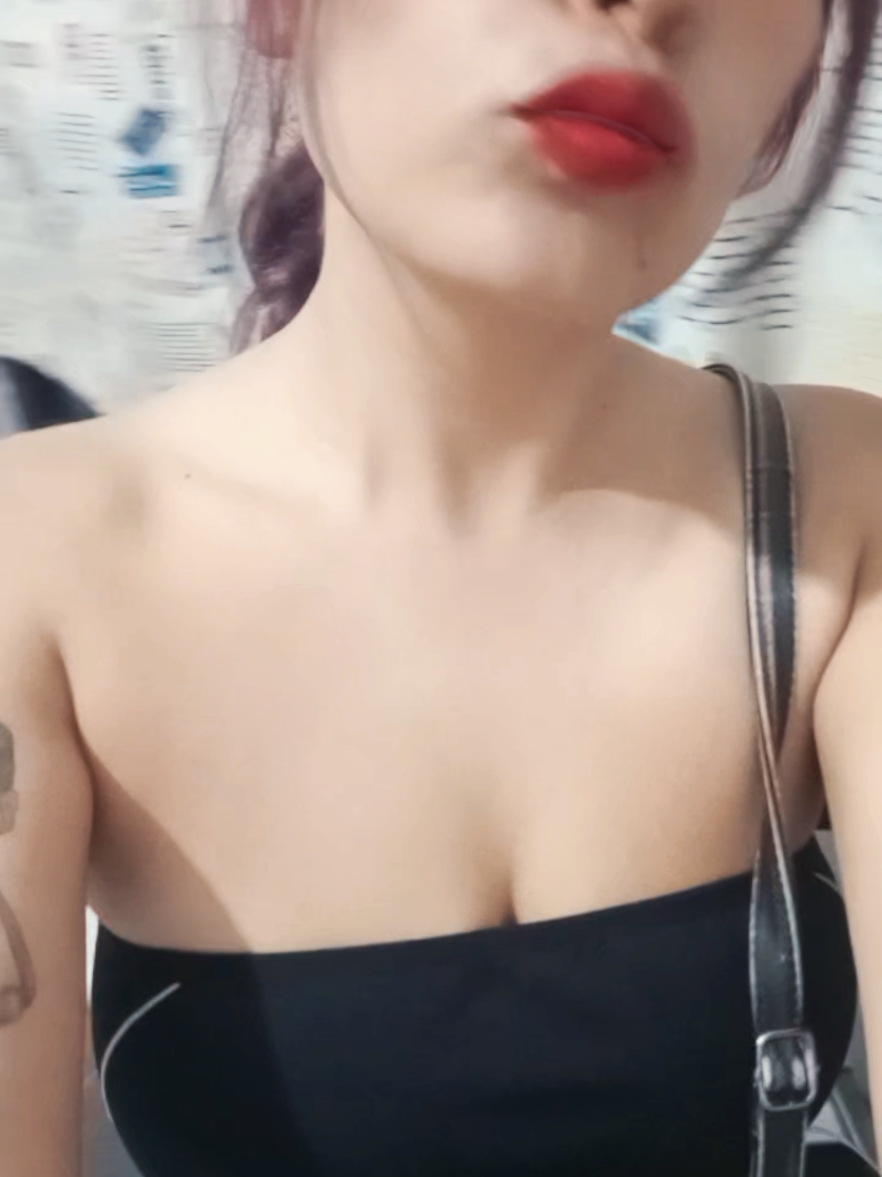 @Vaniva✨