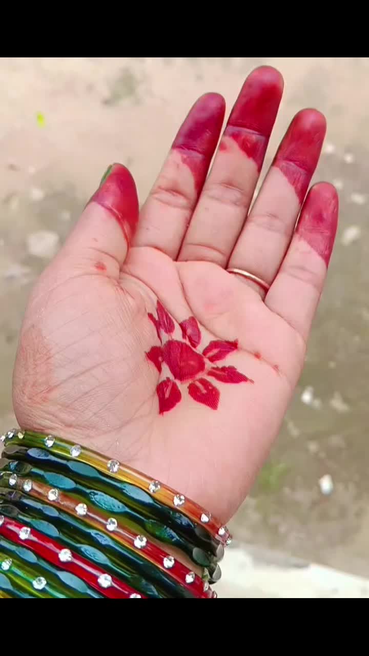 @👑pinky pahari 🍁💚🥀