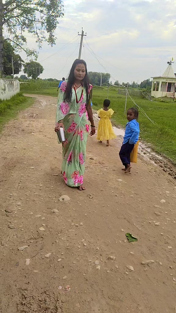@साबित्री चौधरी (खोनमा थारु )