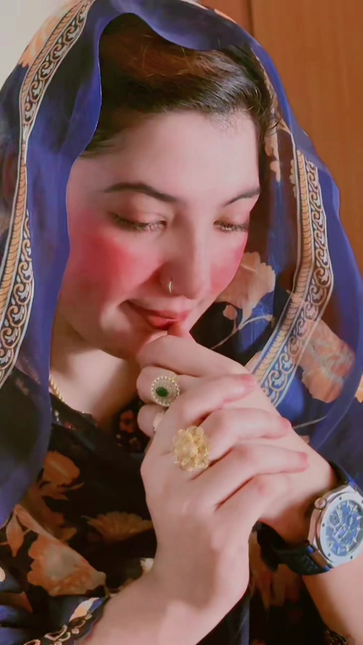 @Pari shahzad singer