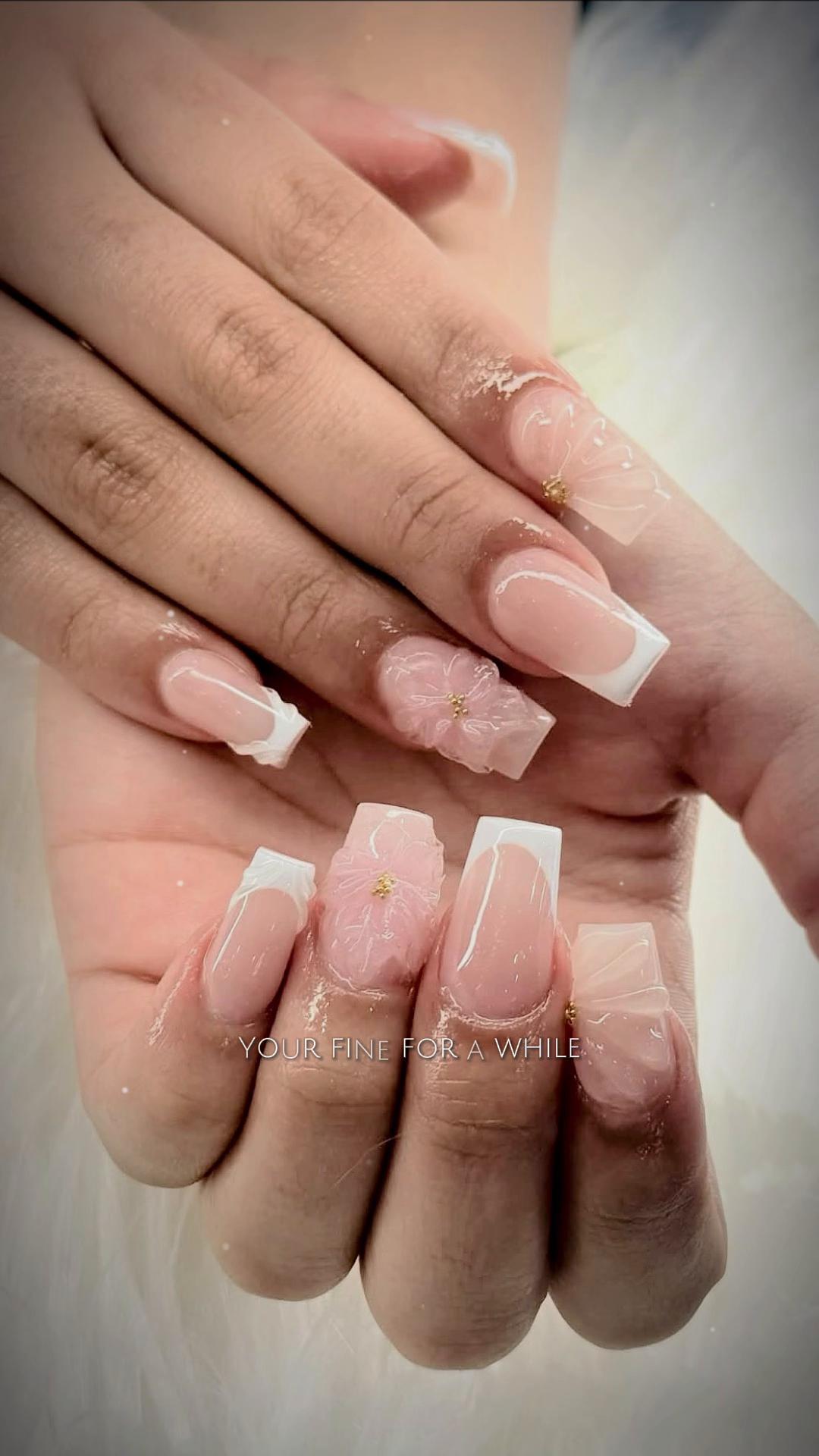 @Gloss Nail & Spa