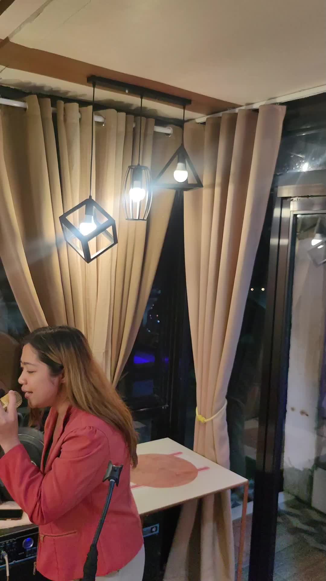 @Si Leslie Ako