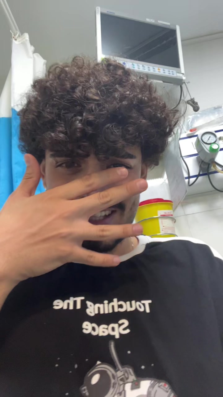 @SAMUEL𐦍