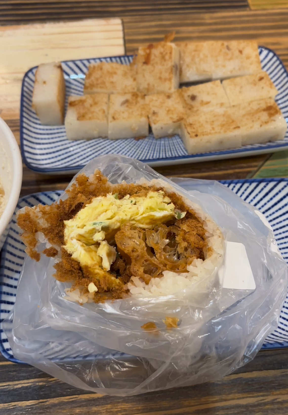 @Annhie Ulam | Food & Travel