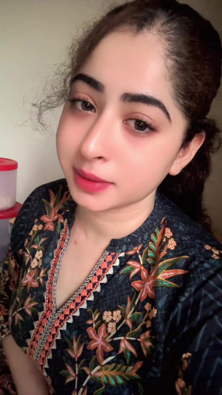 @ملکہ 😍❤️