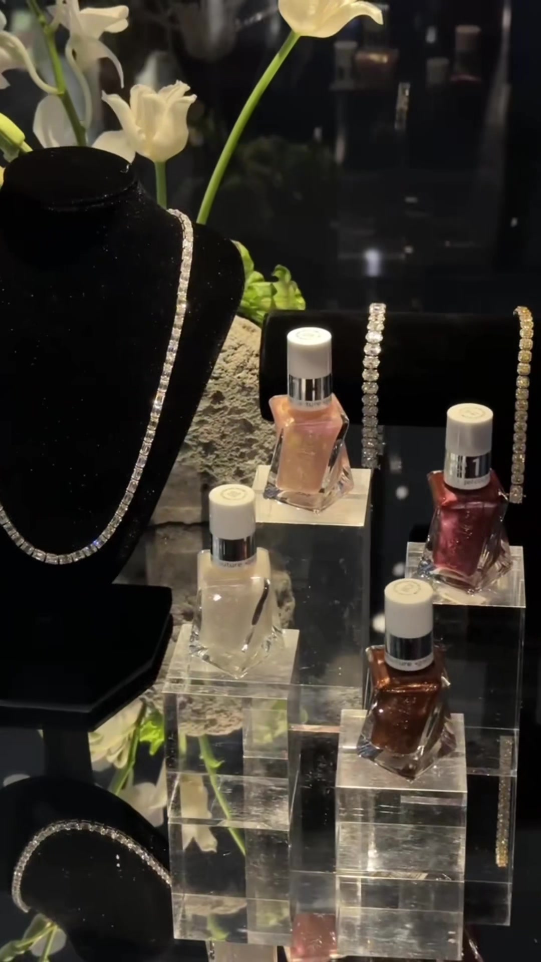 @essie