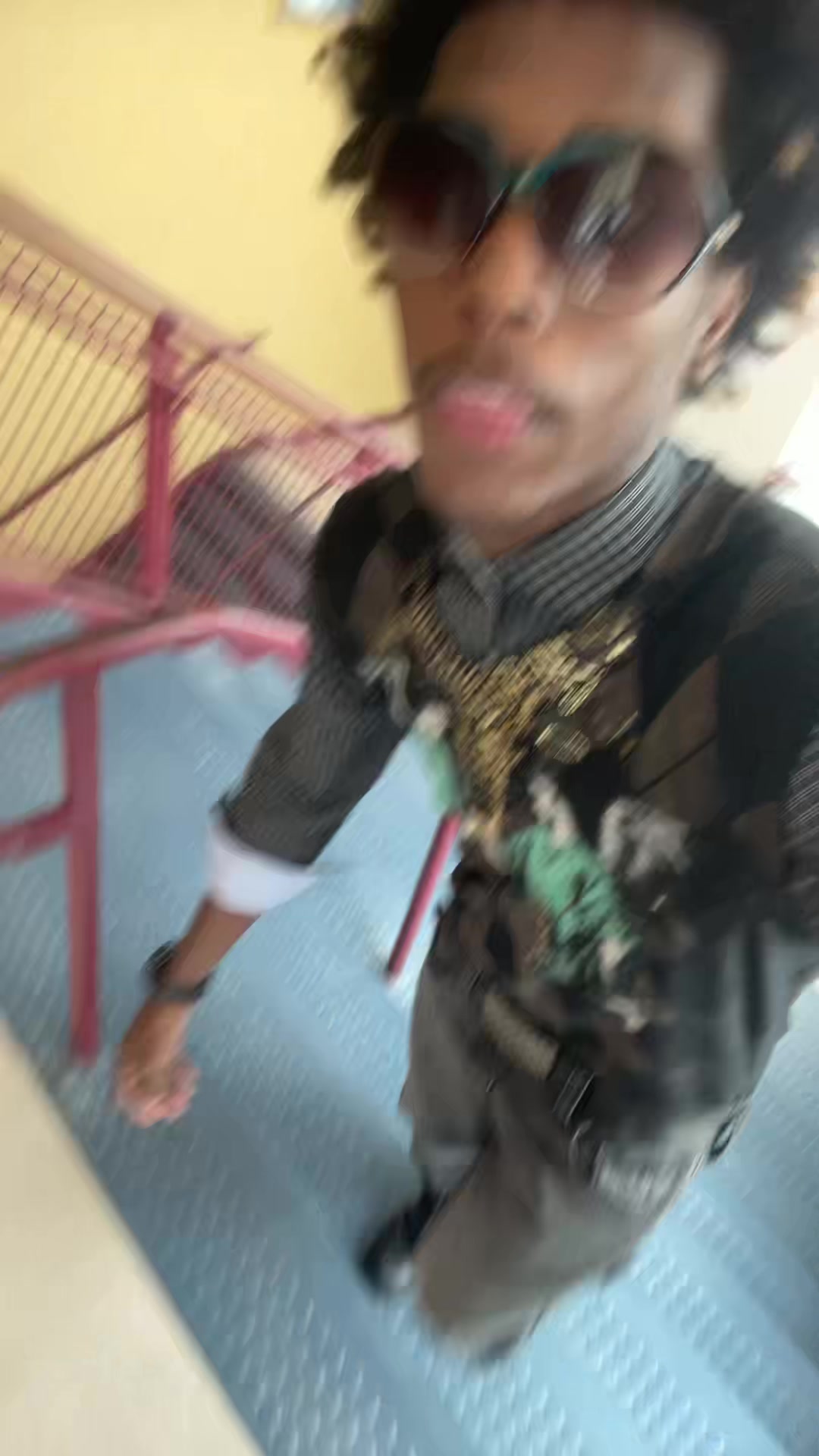 @WalkingUnd3ad