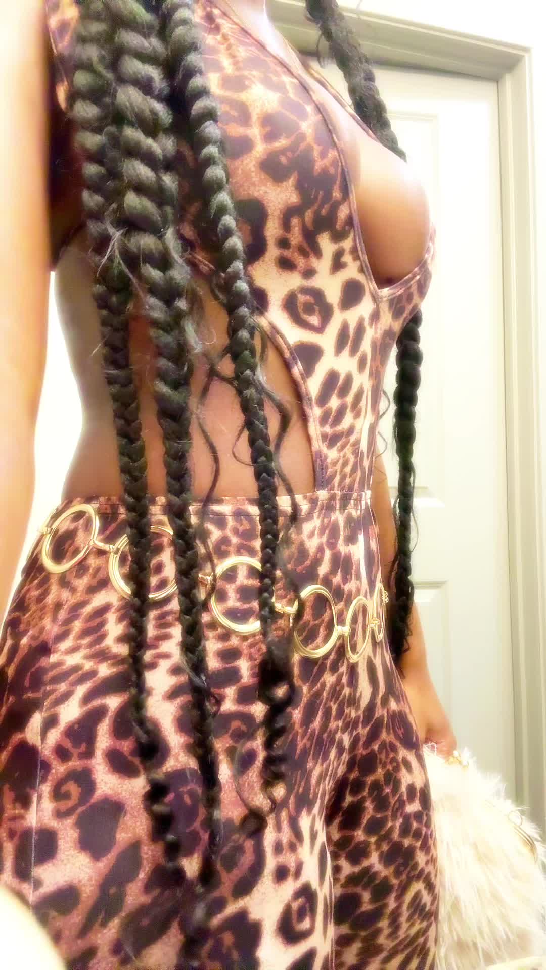 @simplyisaa__