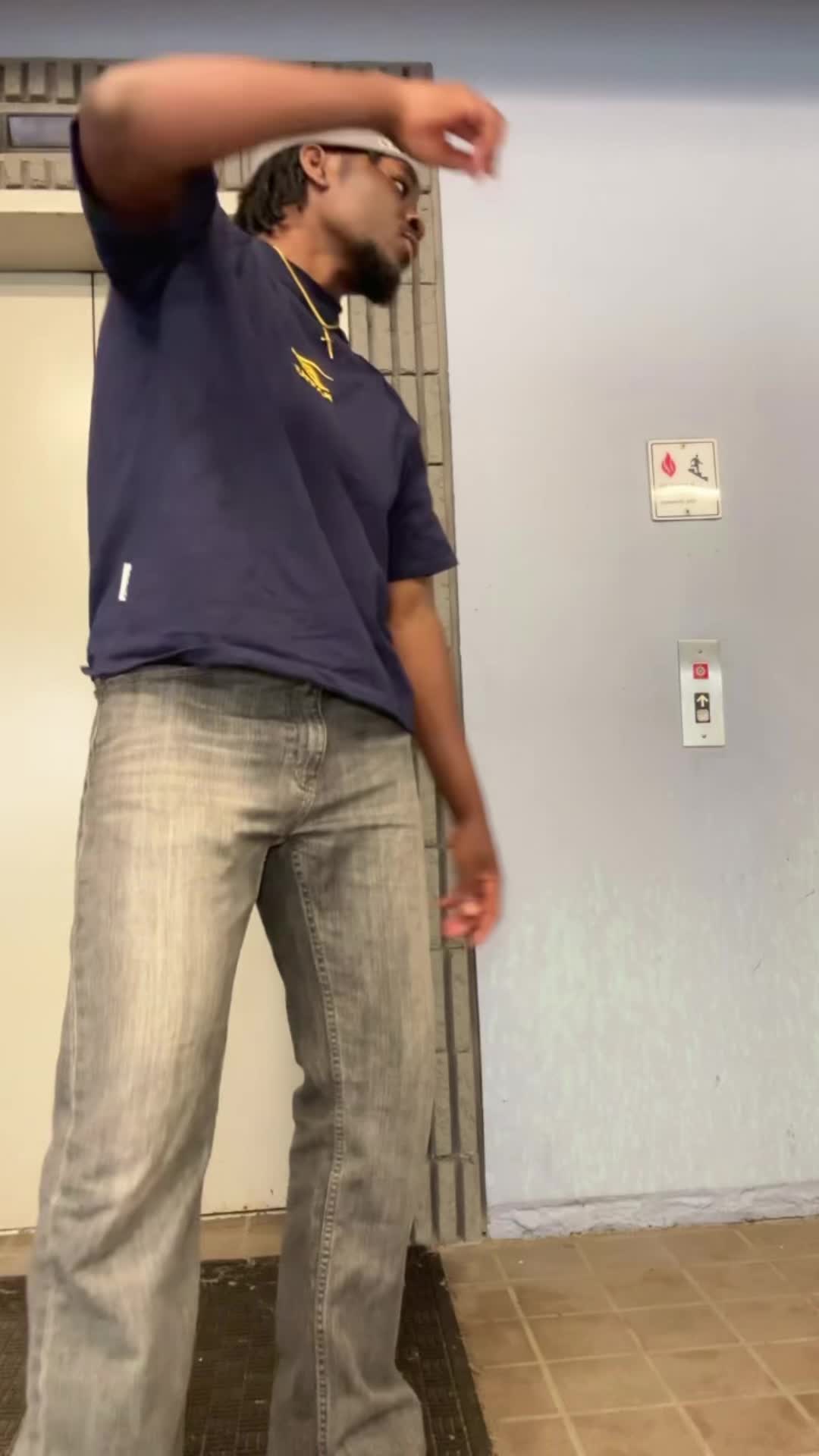 @Mr✰JOJO🦅