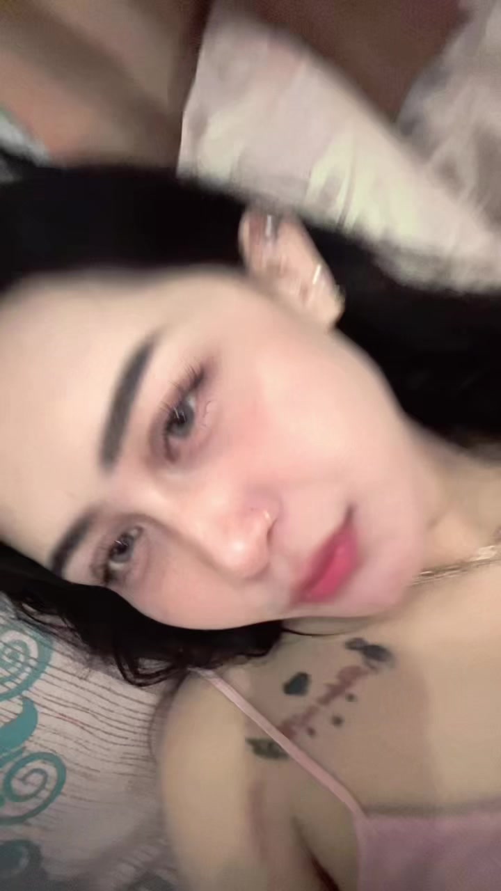 @DellaSantika22