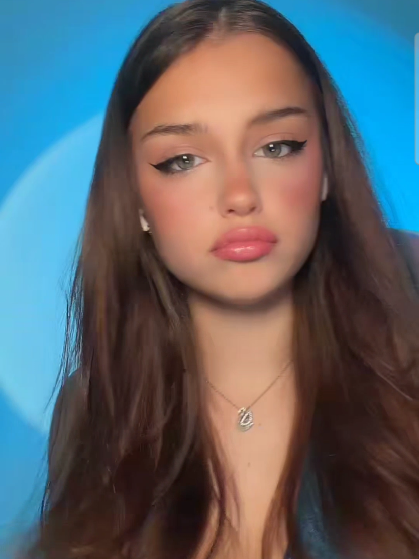 @AnnaWorld🍓