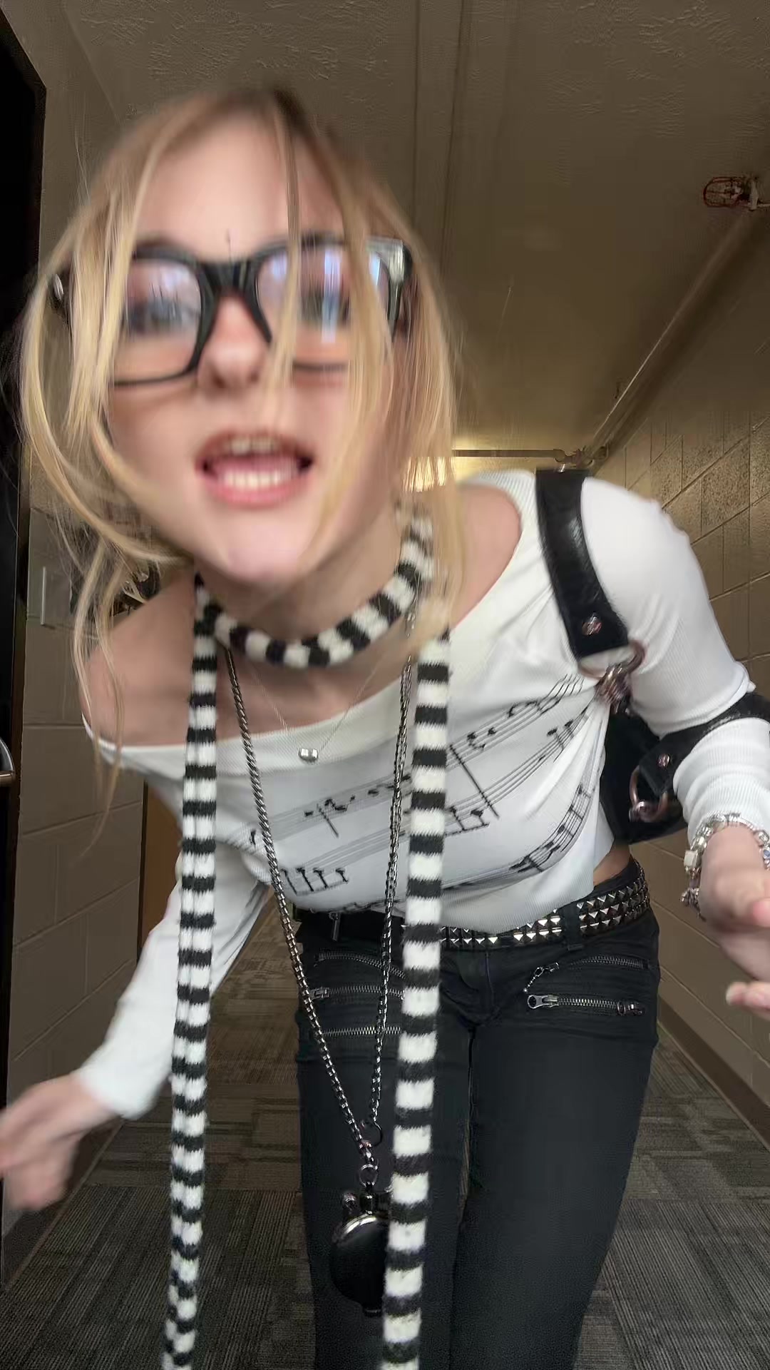 @elladaveyyyy