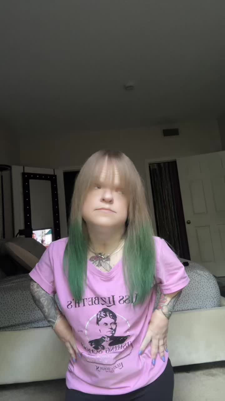@_hippiehellion.303🖤
