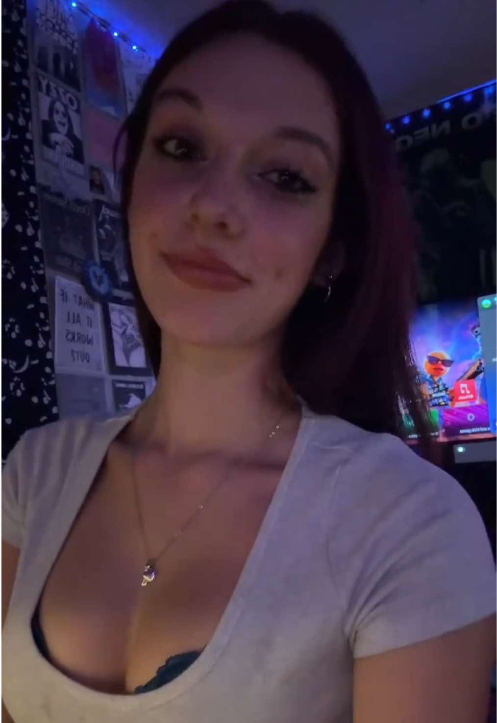 @V ⋆˚꩜。