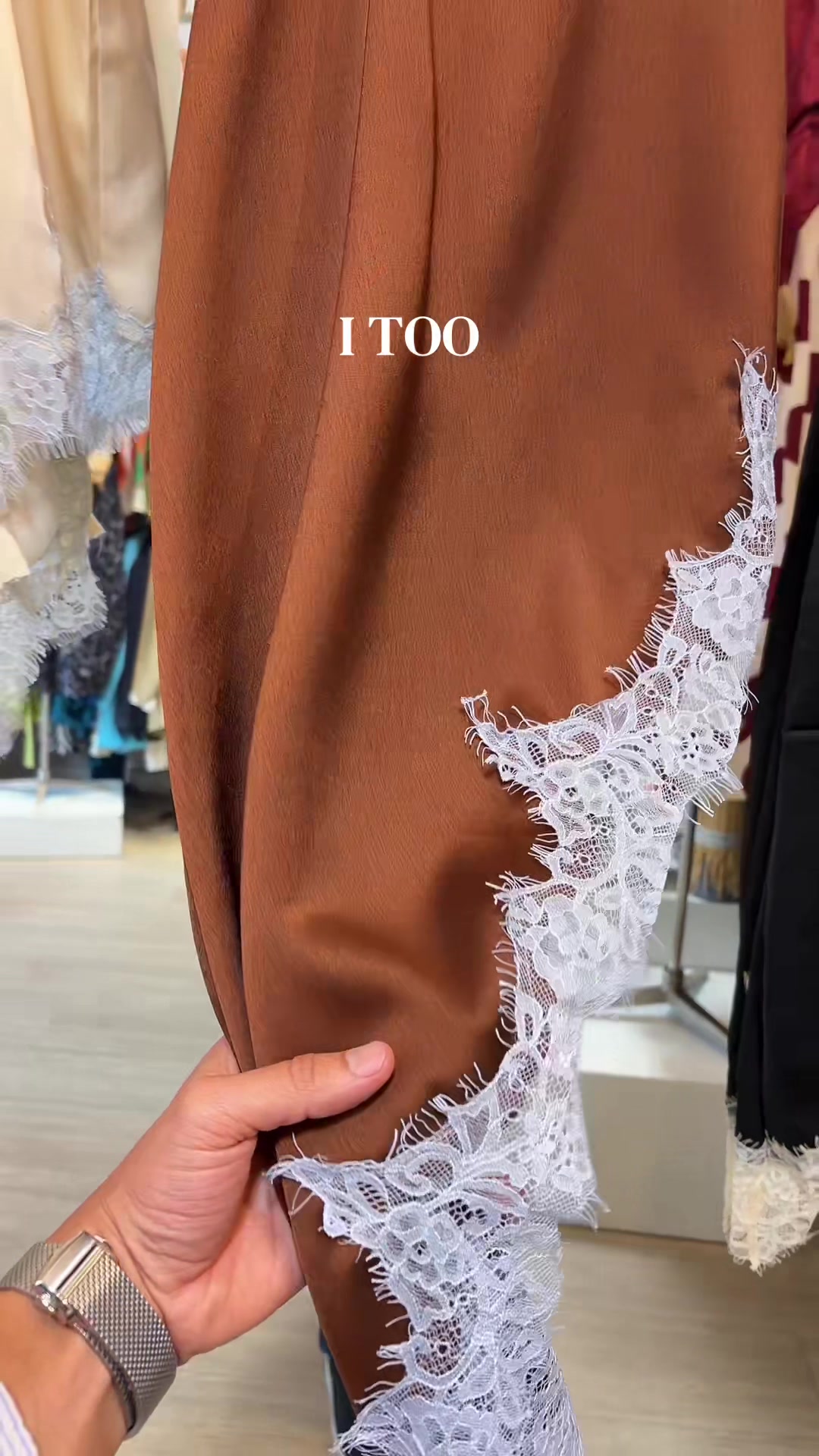 @itoofashion