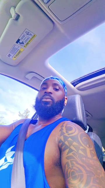 @Eze The Handsome King