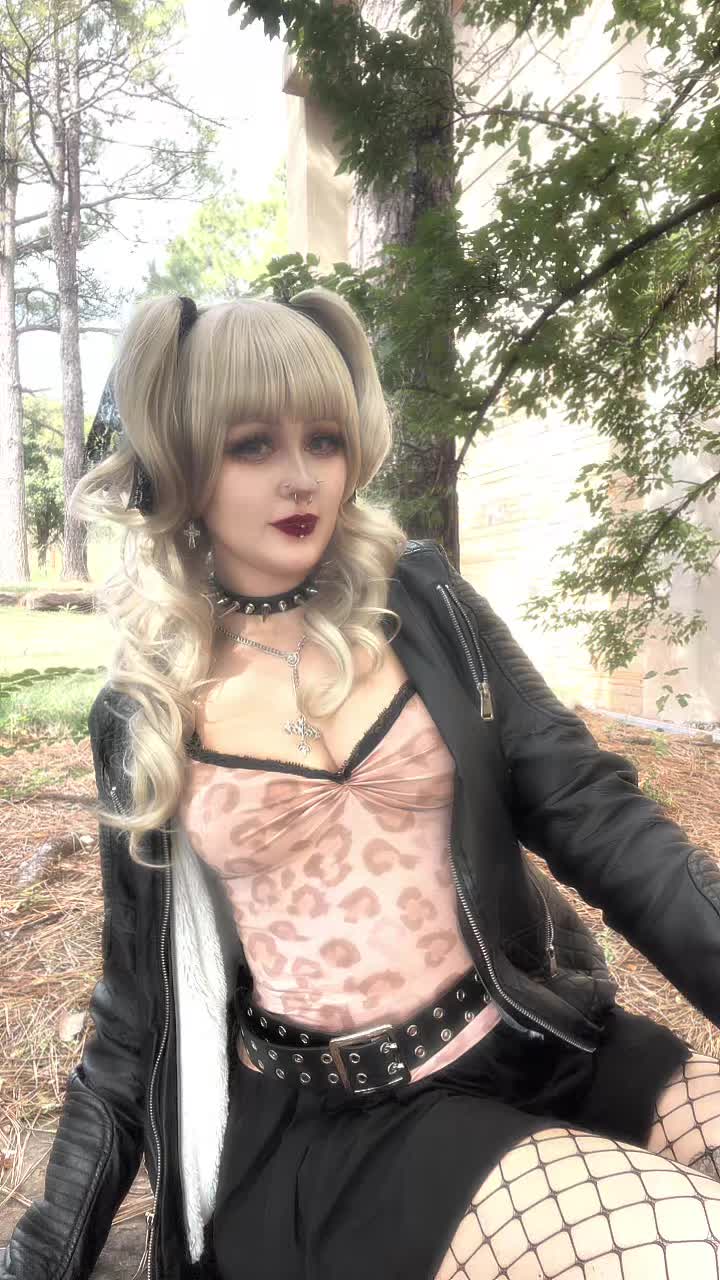 @HonneBeeCos