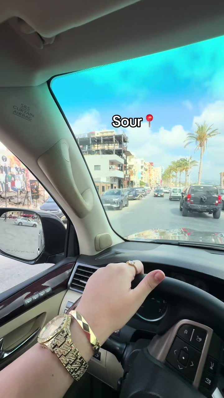 @،