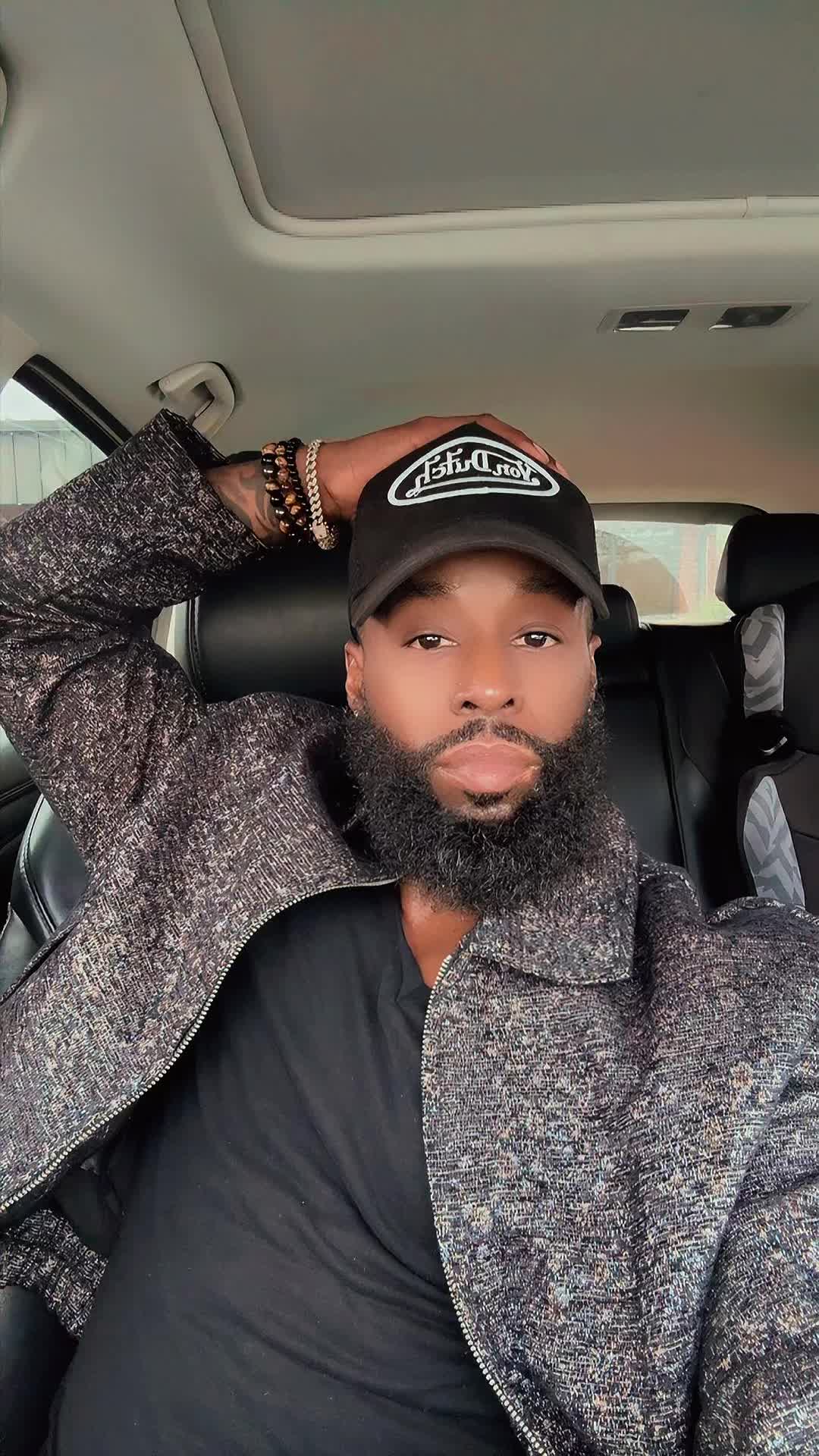 @firstname_leon