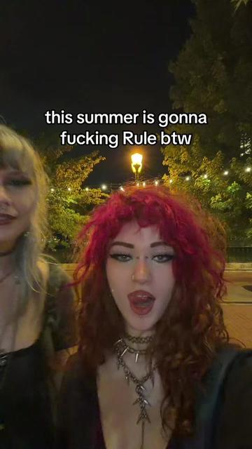 @evrythnginitsrightplce