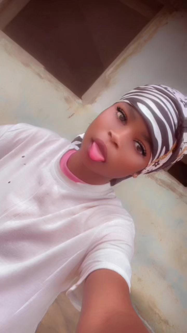 @elle.small.zino