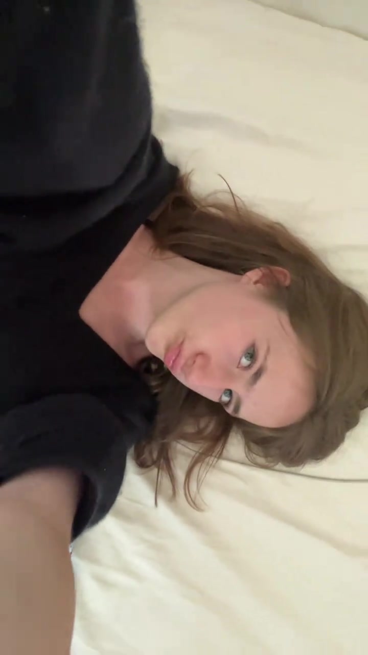@•